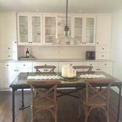 Large symmetrical hutch